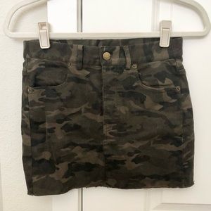 Olivaceous Green Camo Mini Denim Skirt, Size Small